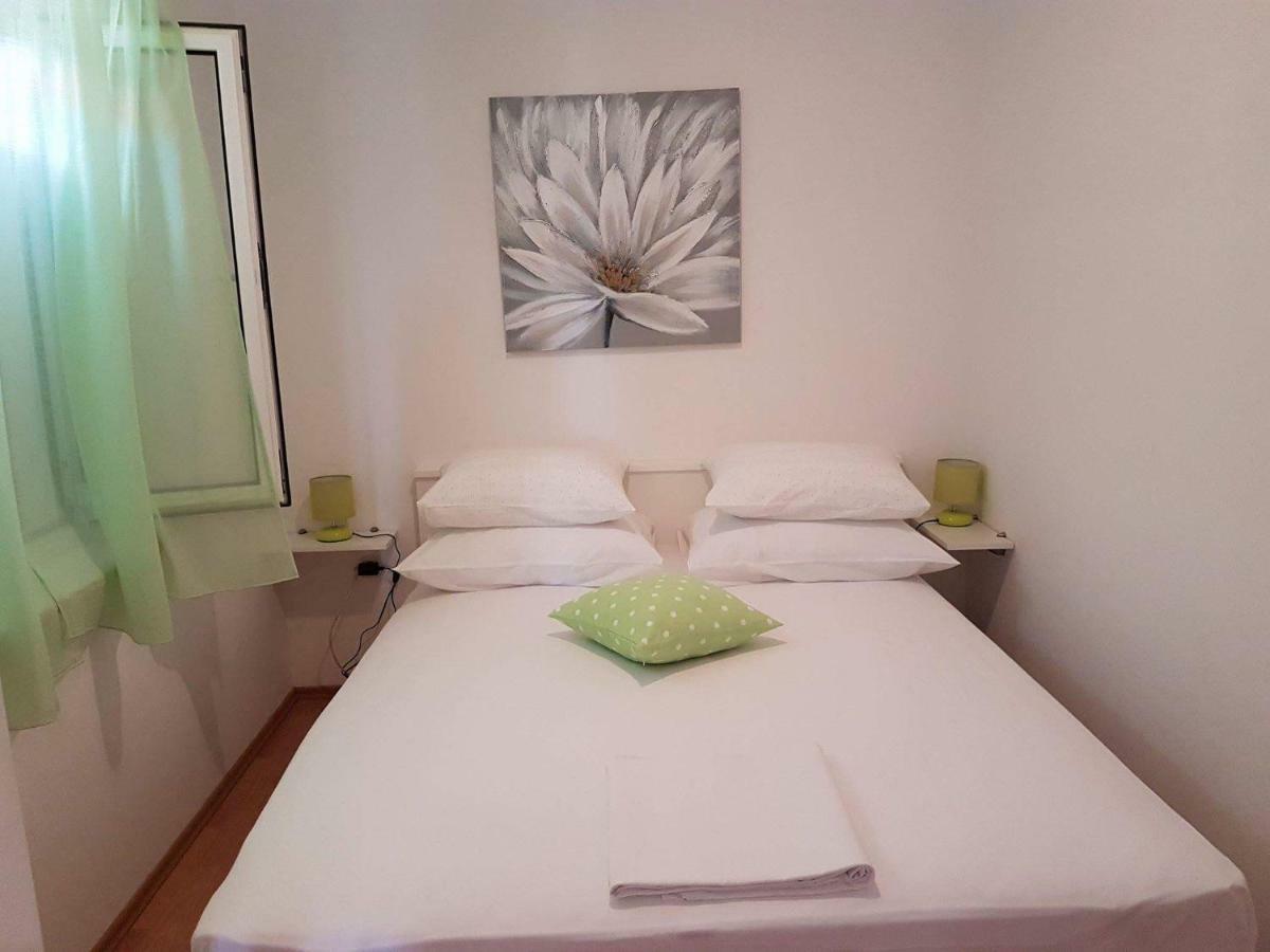 Apartment Tempera Povlja  Extérieur photo